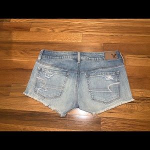 AMERICAN EAGLE SHORT SHORTS